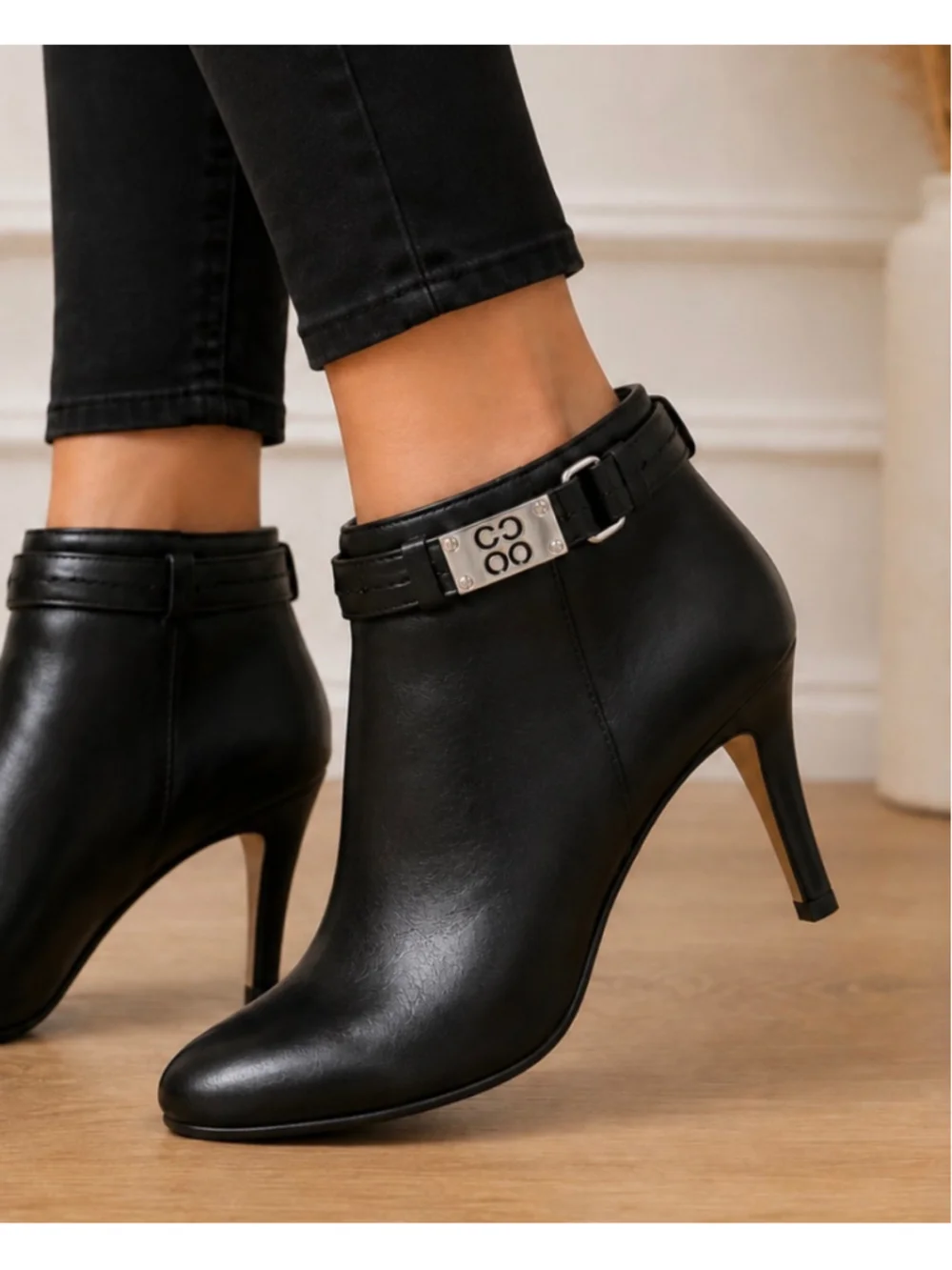 Coach Black Leather Stiletto Ankle Booties Size 5.5